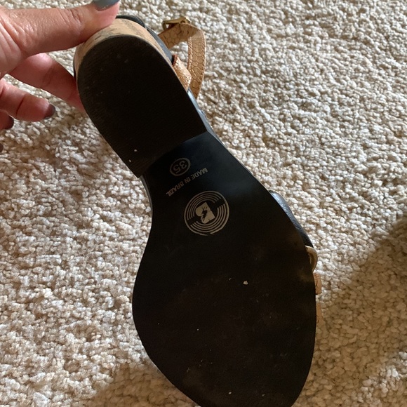 Brazilian heels size 6 - Picture 3 of 4